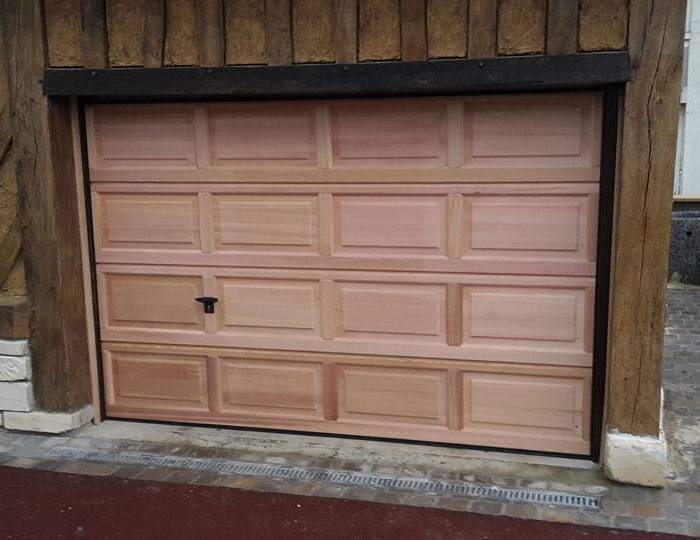 menuiserie_trois_rivi__res_porte_garage_bois_1589488845.jpg