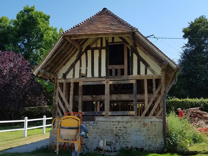 Restauration d'une façade en colombage
