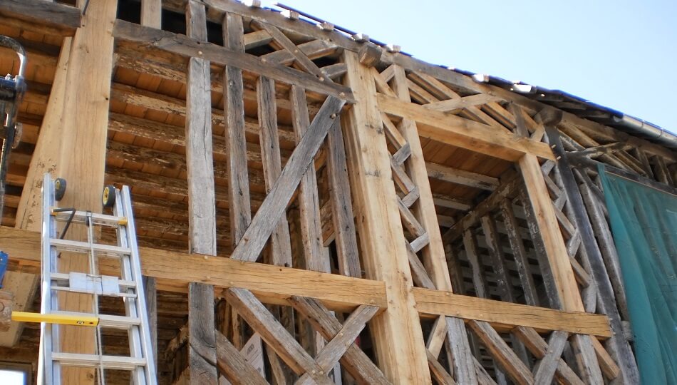 RESTAURATION D'UNE FAÇADE COLOMBAGE